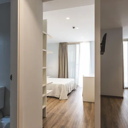 Agusti Hotel 3*